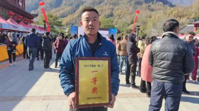 2025年，甘肃省陇南市康县天麻麻王评比及招商会在阳坝召开。三河坝镇斜坡村天麻种